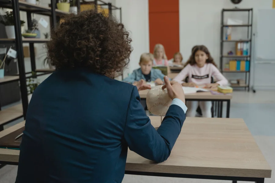Contoh Modul Ajar Bahasa Indonesia SMP — Modul Ajar Bahasa Indonesia SMP: Bukan Sekadar Kumpulan Tugas!